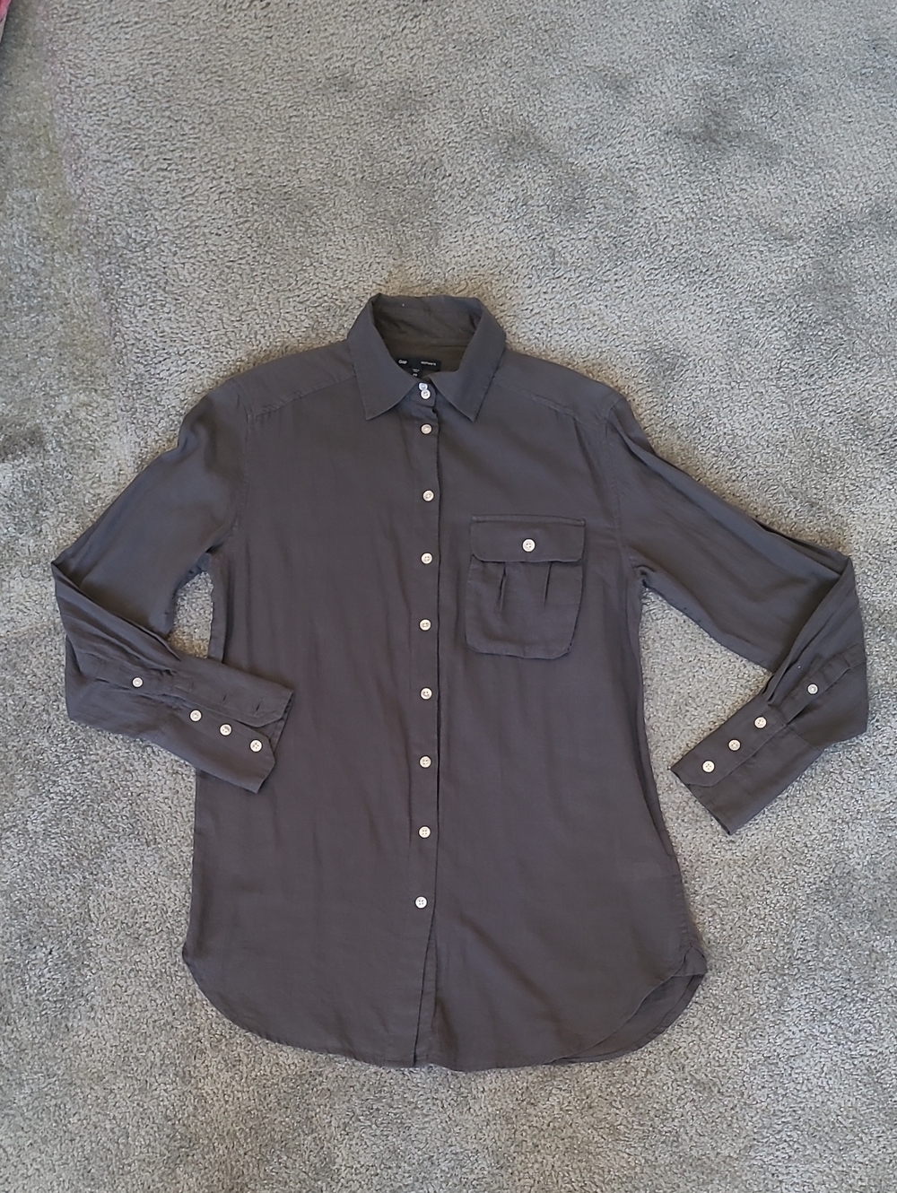 GAP Button-Down Shirt in Charcoal